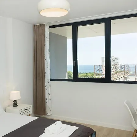Апартаменты Sea View 1bd Modern Flat In Chayka