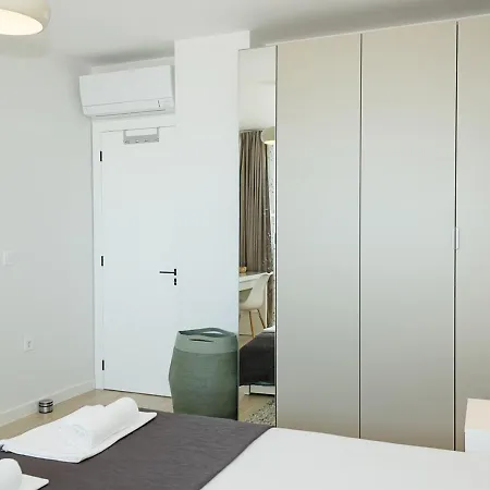Sea View 1bd Modern Flat In Chayka