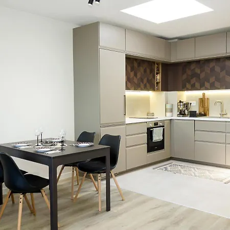 Sea View 1bd Modern Flat In Chayka Апартаменты
