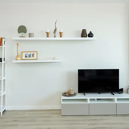 Апартаменты Sea View 1bd Modern Flat In Chayka