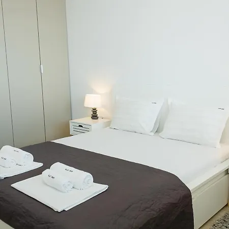Sea View 1bd Modern Flat In Chayka Апартаменты